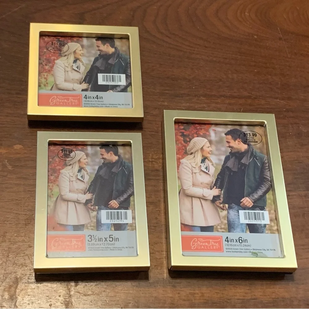 3 Picture Frames